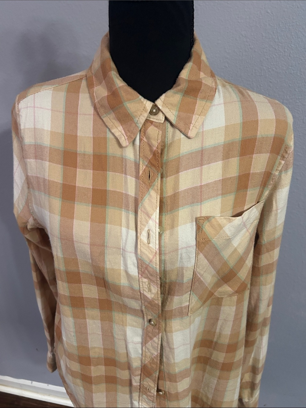 Arizona Jean Co. Casual Plaid Button Down Flannel Shirt Tan & Cream Size Small - Picture 3 of 4